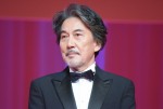 「第33回東京国際映画祭」オープニングセレモニーに出席した役所広司