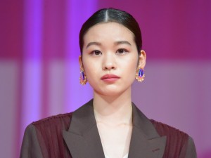 「第33回東京国際映画祭」オープニングセレモニーに出席した森田想