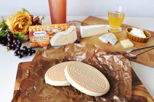 ハーゲンダッツ　クリスピーサンド「クアトロフォルマッジ～4種のチーズとはちみつ～」