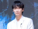 綾野剛、映画『ドクター・デスの遺産－BLACK FILE－』完成報告イベントに登場