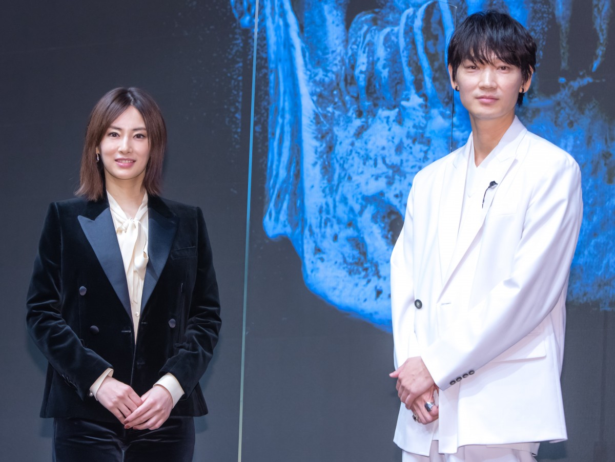 北川景子、出産後初の公の場　祝福に笑顔「ありがとうございます」