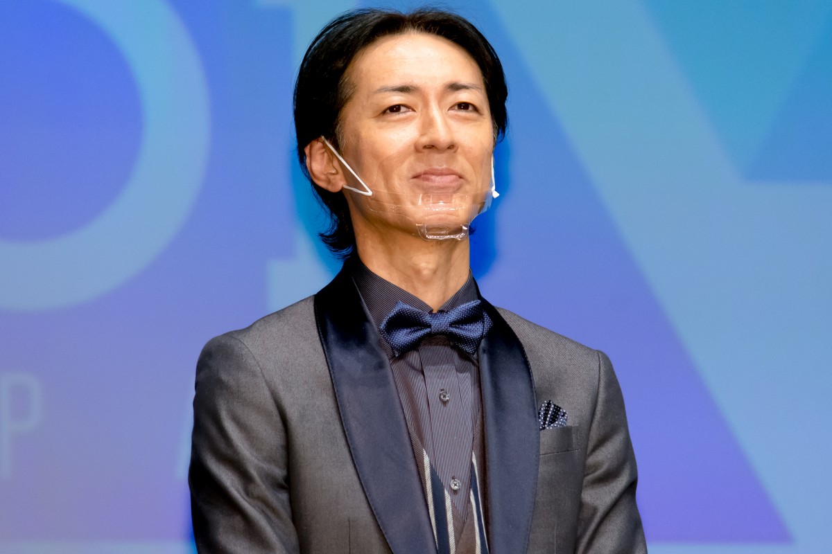 岡村隆史、結婚発表後初の公の場　祝福にはにかみ「幸せです」
