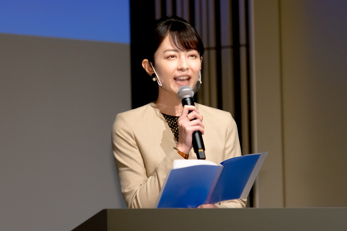 岡村隆史、結婚発表後初の公の場　祝福にはにかみ「幸せです」