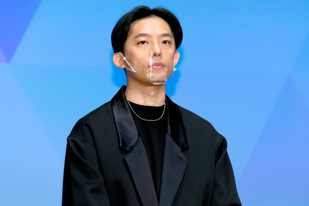 岡村隆史、結婚発表後初の公の場　祝福にはにかみ「幸せです」