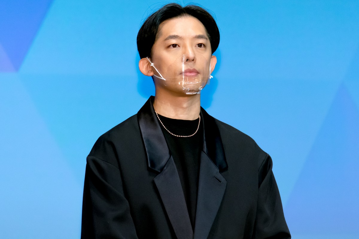 岡村隆史、結婚発表後初の公の場　祝福にはにかみ「幸せです」