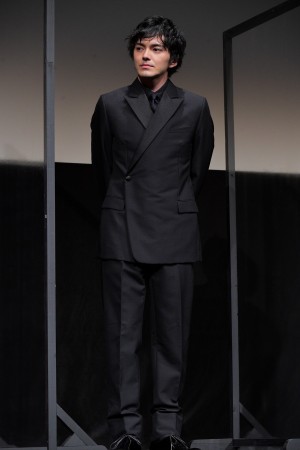 第33回東京国際映画祭 「TOKYOプレミア2020」部門『私をくいとめて』舞台あいさつに登場した林遣都