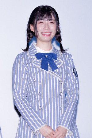 日向坂46ドキュメンタリー映画『3年目のデビュー』舞台あいさつに登場した東村芽依