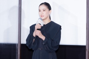 映画『おらおらでひとりいぐも』初日舞台あいさつに登場した蒼井優