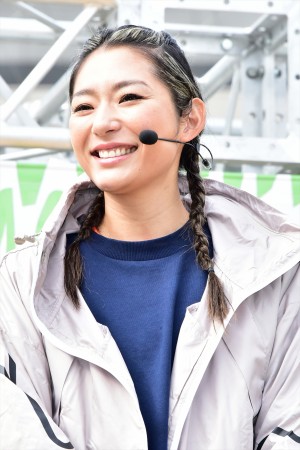 「トークライブ＆バレトンレッスン」に登場した初代“バチェロレッテ”福田萌子
