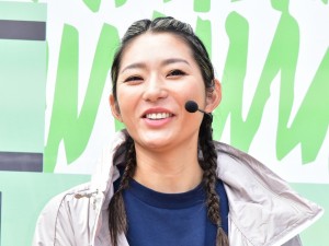 「トークライブ＆バレトンレッスン」に登場した初代“バチェロレッテ”福田萌子