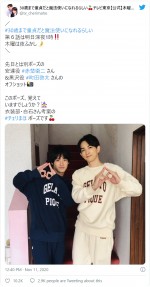 赤楚衛二（左）＆町田啓太（右）お揃いパジャマ姿オフショット　※『30歳まで童貞だと魔法使いになれるらしい』公式ツイッター