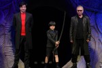 【写真】刀を構える寺田心　大沢たかおも登場の 『妖怪大戦争 ガーディアンズ』会見フォト