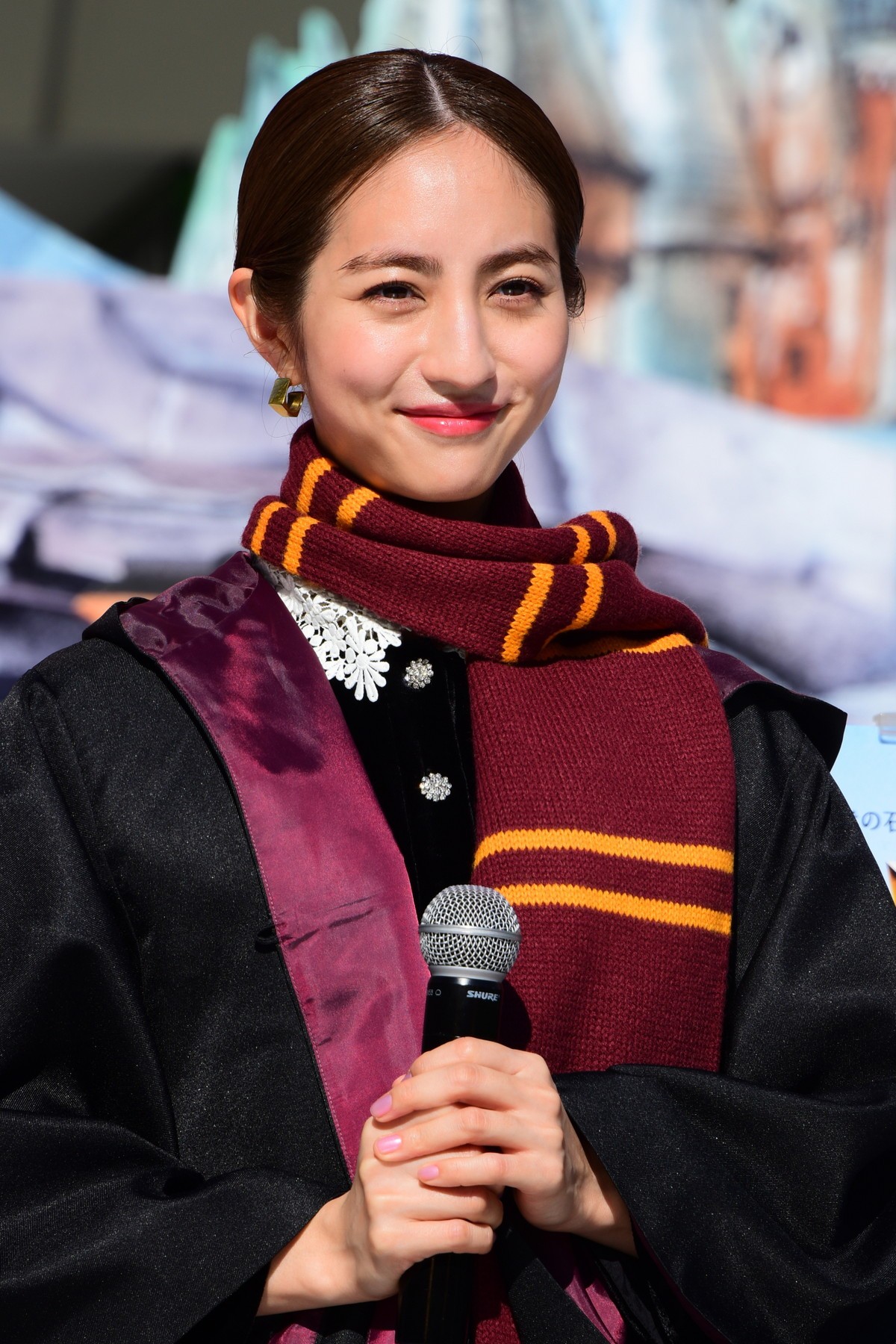 堀田茜、ハリポタの杖に大喜び「スゴくテンション上がった」