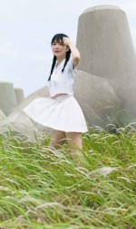 「真っ白なキャンバス」小野寺梓のデジタル写真集「ALL WHITE」より