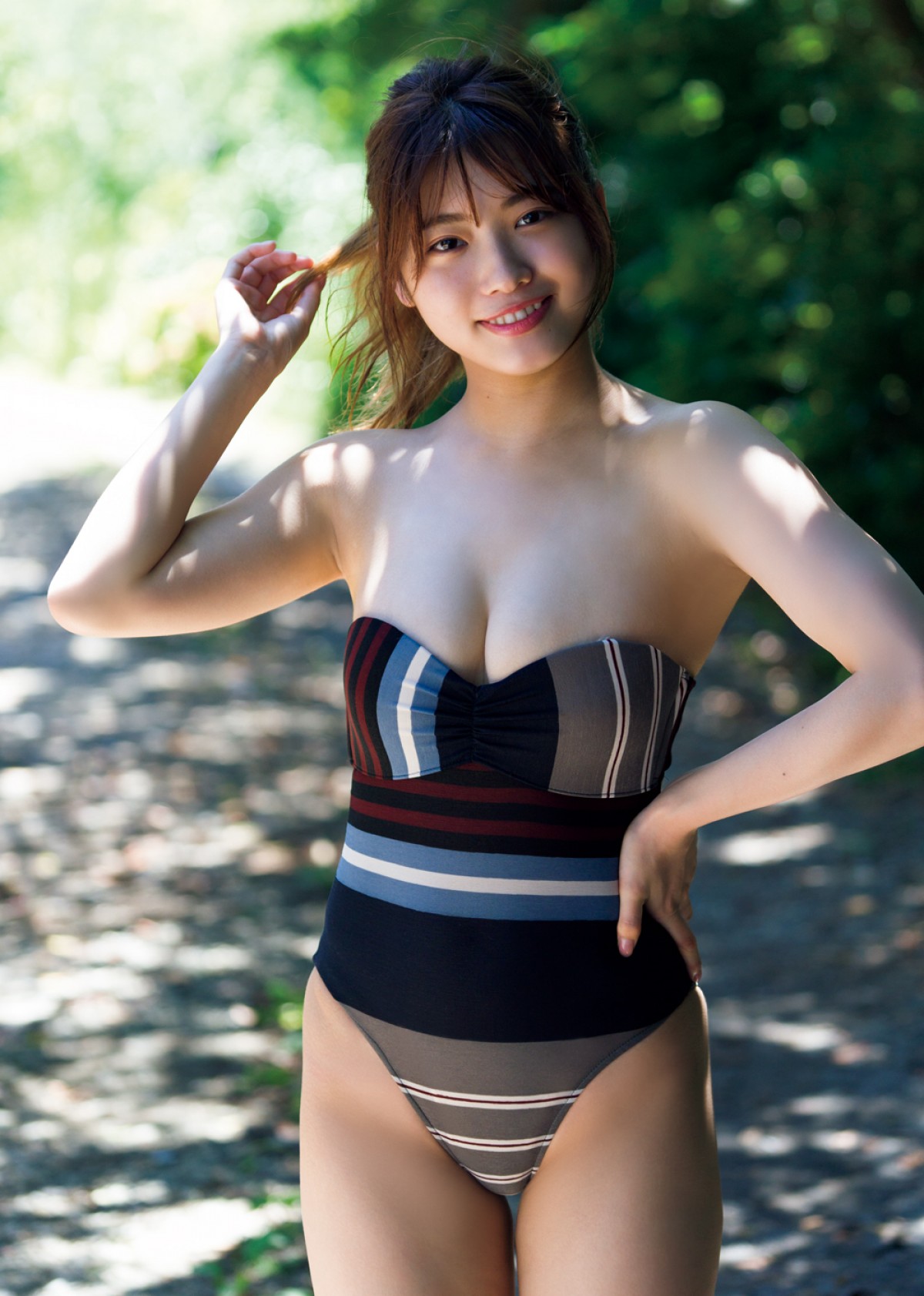関水渚22歳、爽やかなビキニ姿 “話題の女優”の素顔を撮り下ろし