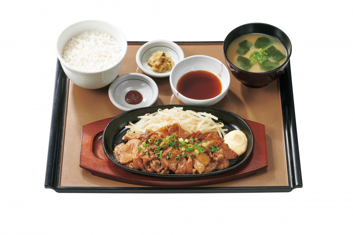 やよい軒「牛・豚・鶏のスタミナ肉盛り定食」