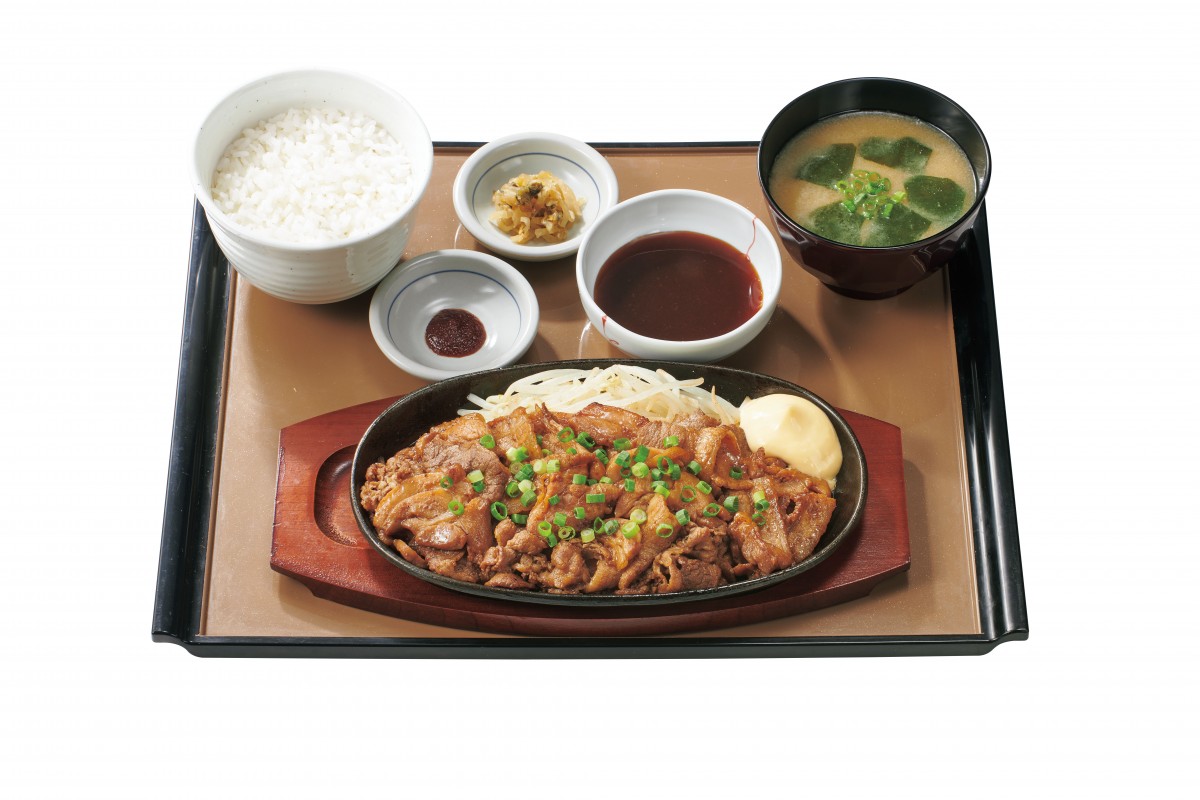 やよい軒「牛・豚・鶏のスタミナ肉盛り定食」