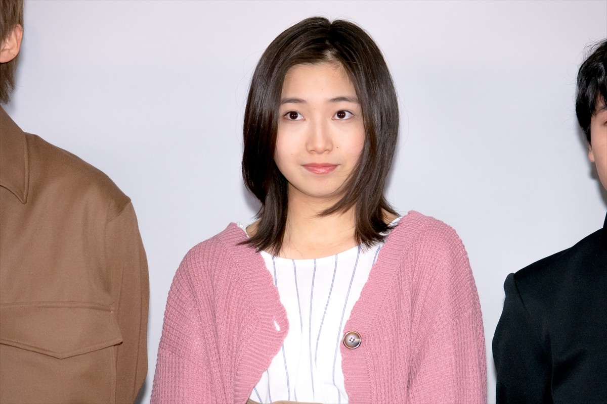 YOASOBI・ikura、親友・小野莉奈の“仕事の顔”を見て感動「うるうるしてました」