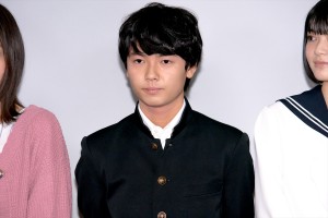 映画『たぶん』公開記念舞台あいさつに登壇した寄川歌太