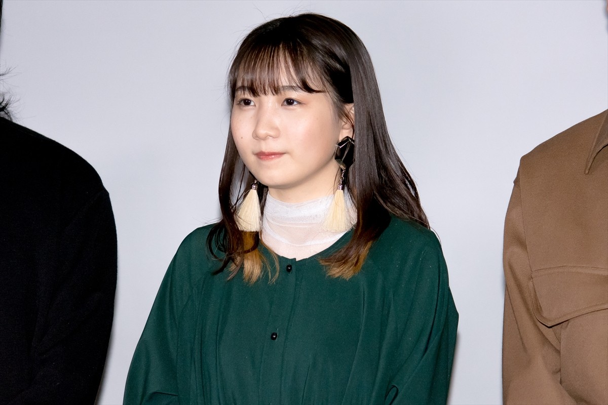 YOASOBI・ikura、親友・小野莉奈の“仕事の顔”を見て感動「うるうるしてました」