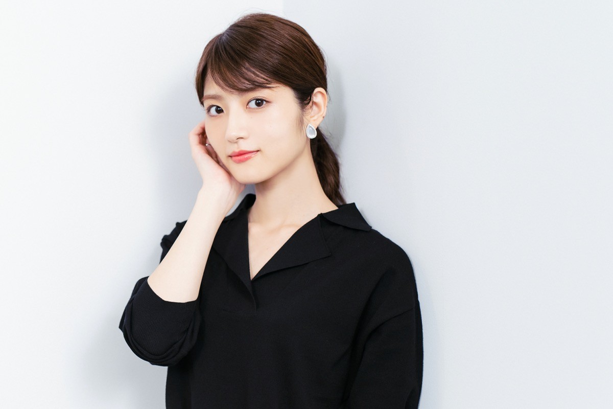 若月佑美、久しぶりの制服姿を披露　「全く違和感ない」「まだまだ現役」の声