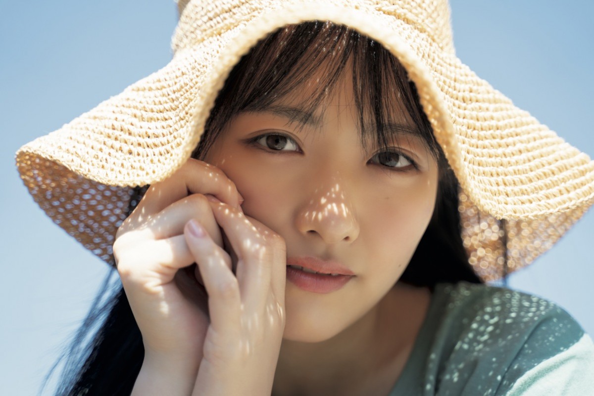 石田千穂18歳、STU48初のソロ写真集『檸檬の季節』表紙＆裏表紙が解禁
