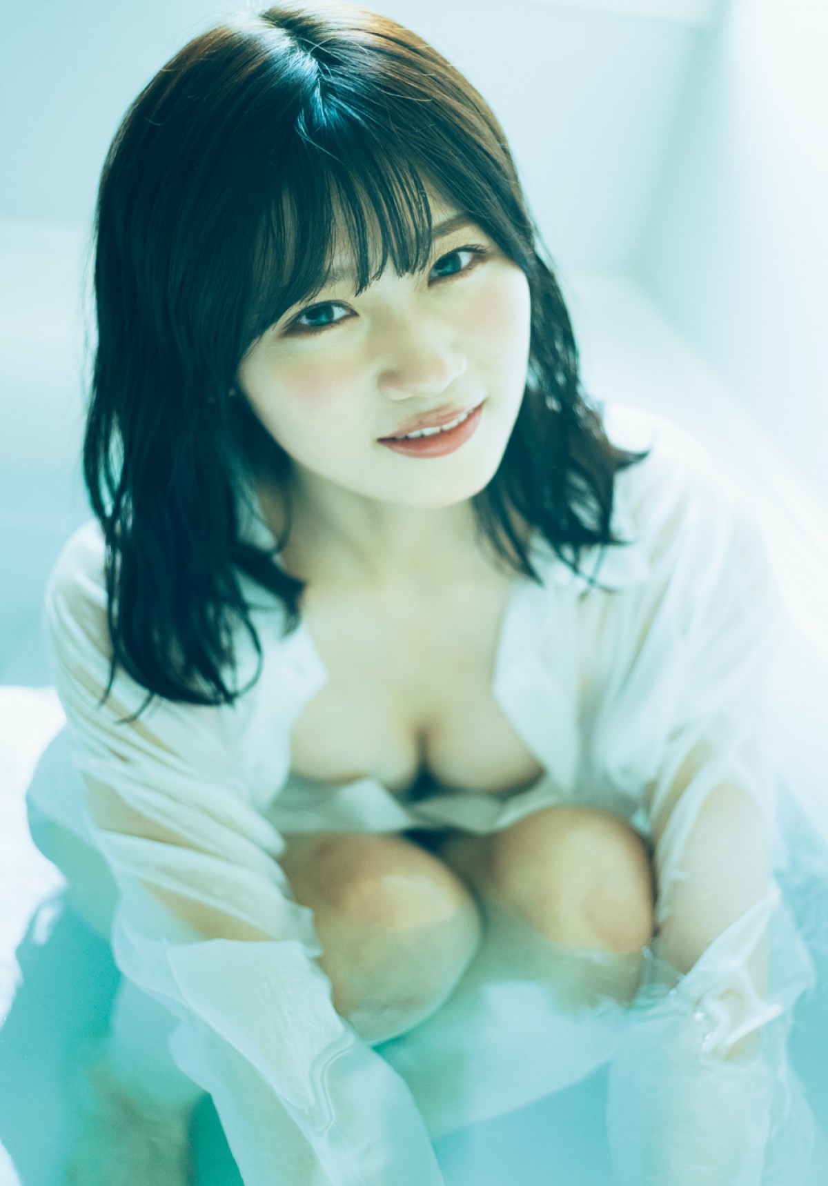 NMB48“次世代グラビアスター”上西怜、ビキニ姿で美ボディを大胆に披露