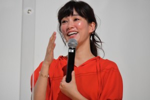 映画『滑走路』初日舞台あいさつに登場した水川あさみ