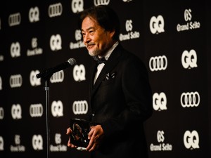 黒沢清、「GQ MEN OF THE YEAR 2020」授賞式に登場