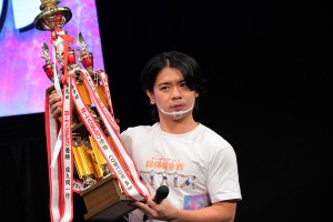 「R‐1グランプリ2021」やります会見に登場したマヂカルラブリー・野田クリスタル