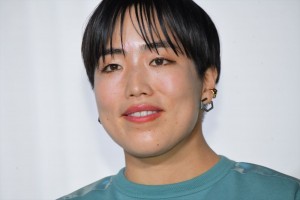 「FACT FASHION in collaboration with VOGUE CHANGE」に参加したゆりやんレトリィバァ