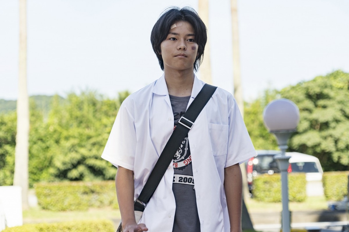 藤原竜也×竹内涼真『太陽は動かない』、ブルガリアロケで壮絶アクション＆車爆破！ 本編冒頭7分公開