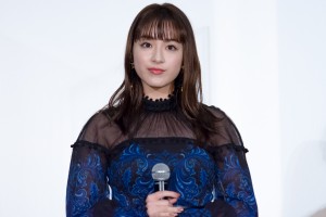 平祐奈、映画『10万分の1』初日舞台あいさつに登壇