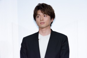 白洲迅、映画『10万分の1』初日舞台あいさつに登壇