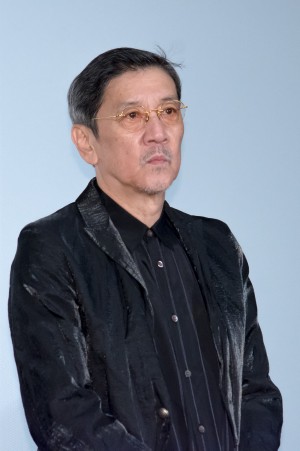 奥田瑛二、映画『10万分の1』初日舞台あいさつに登壇