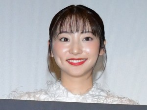 映画『真･鮫島事件』初日舞台あいさつに登場した武田玲奈