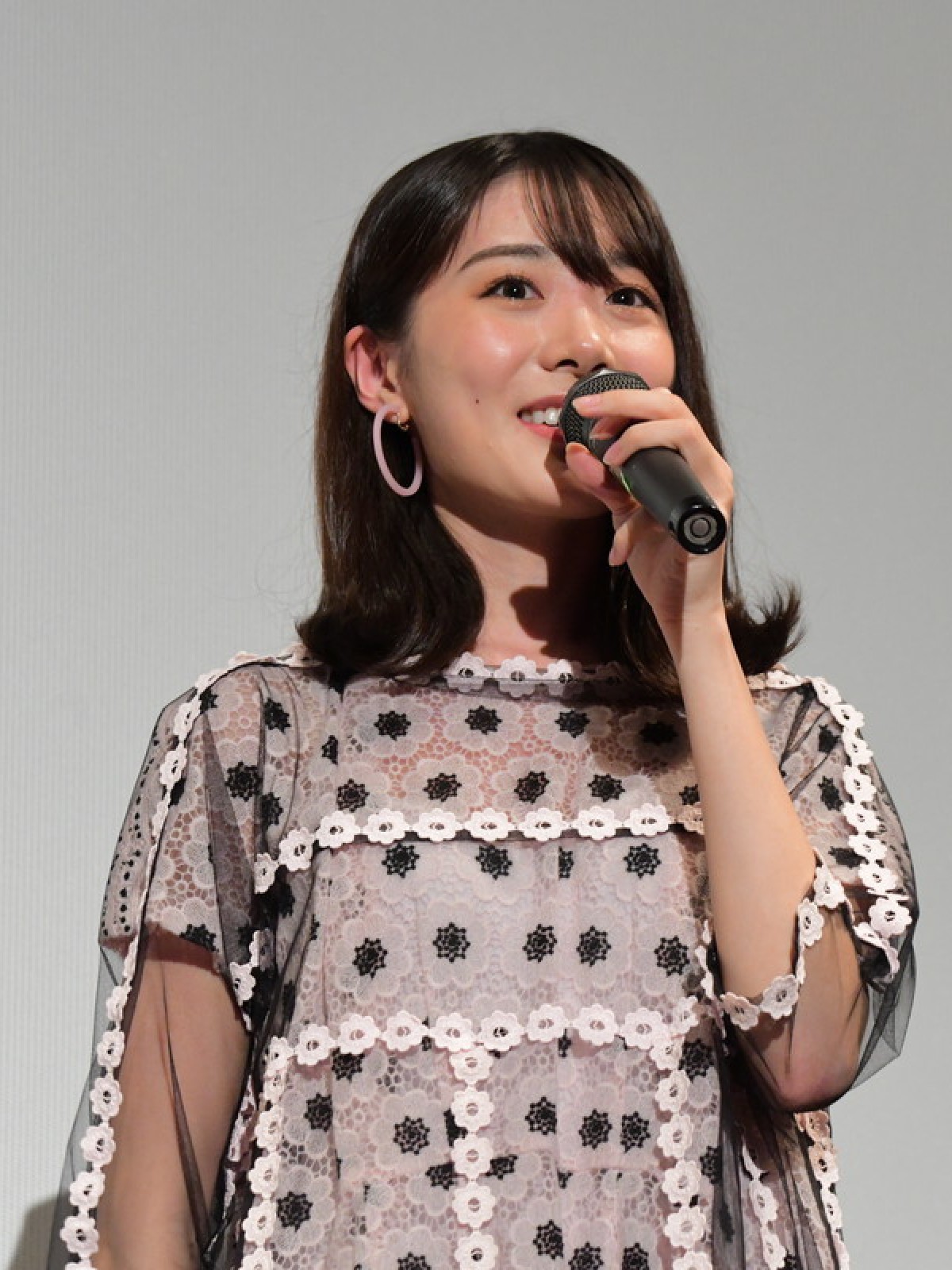 武田玲奈、誰とも会わずに撮影した主演作『真･鮫島事件』に自信 「新しいタイプのホラー」