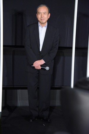 映画『ガメラ 大怪獣空中決戦』ドルビーシネマ上映 初日舞台あいさつに登場した螢雪次朗