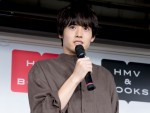 赤楚衛二、1st写真集『A』発売記念イベントに登場