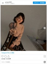 石田ゆり子、エレガントなタイトスカート姿　※「石田ゆり子」インスタグラム