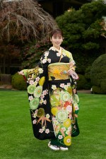 2021年オスカープロモーション晴れ着撮影会に登場した小芝風花