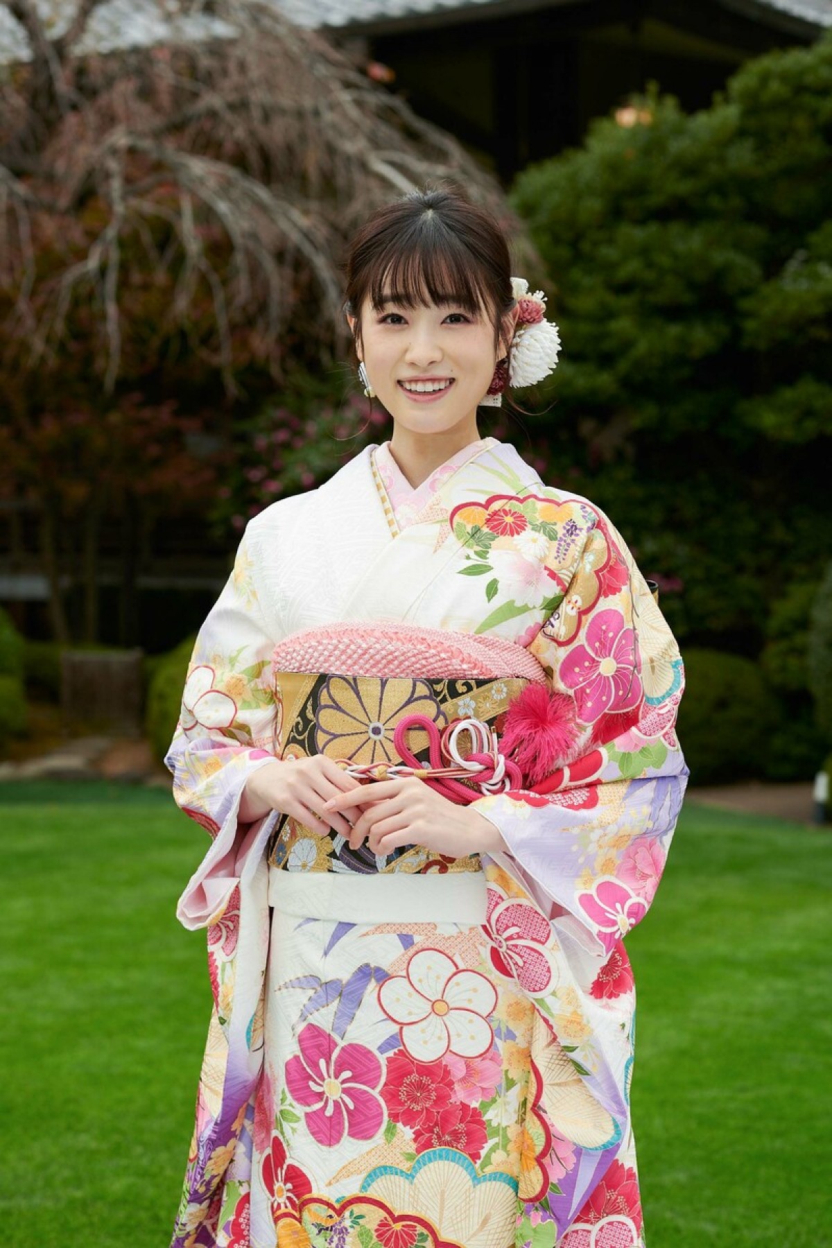 高橋ひかる、かれんな花柄ワンピ姿にファン歓喜「可愛すぎる」