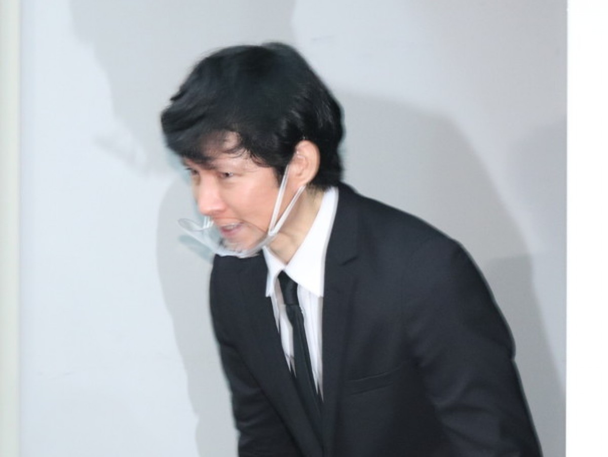 渡部建、不倫騒動を謝罪　気丈に振る舞う妻・佐々木希に対し「本当に心苦しいです」