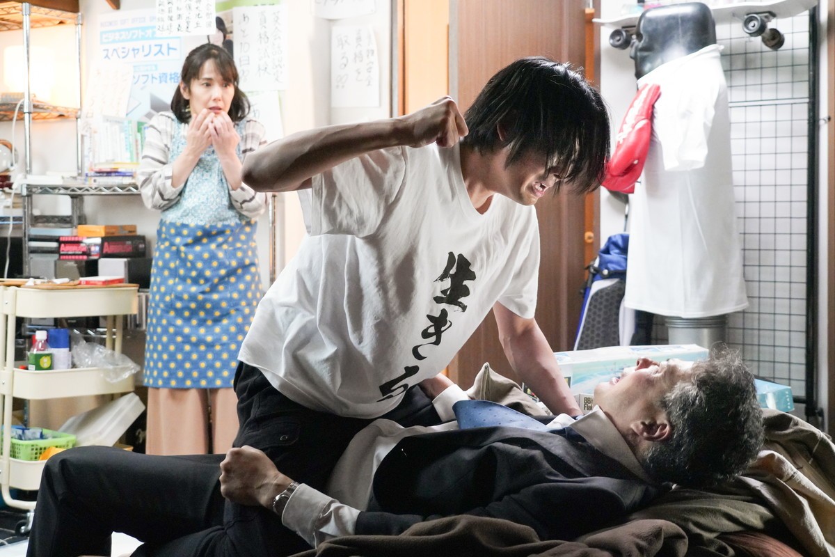 『35歳の少女』第9話 “望美”柴咲コウ、重篤の母にも動かず　進次は達也の部屋に突入