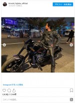 ライダース姿でバイクにまたがる藤岡弘、　愛娘と2ショット！ ※「藤岡弘、」インスタグラム