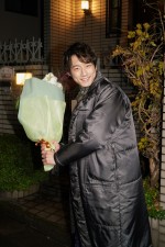 土曜ドラマ『35歳の少女』でクランクアップを迎えた結人役の坂口健太郎