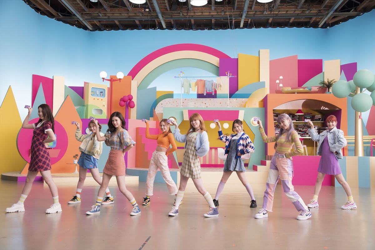 ＮiziUが息ぴったりで踊る！ キレキレのダンスに生まれ変わったNEWフィッツダンス披露