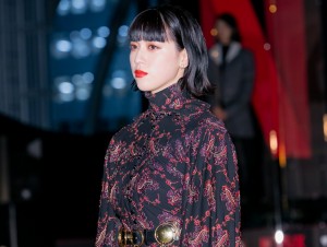 ドラマ『今際の国のアリス』プレミアイベントに登場した三吉彩花