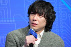 映画『AWAKE』完成報告会見に登場した落合モトキ