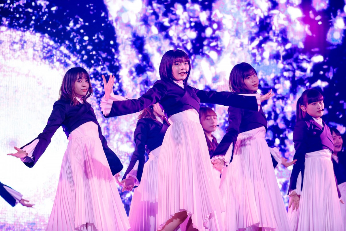 櫻坂46デビューカウントダウンライブ　新曲「櫻坂の詩」 新生「OVERTURE」も初披露